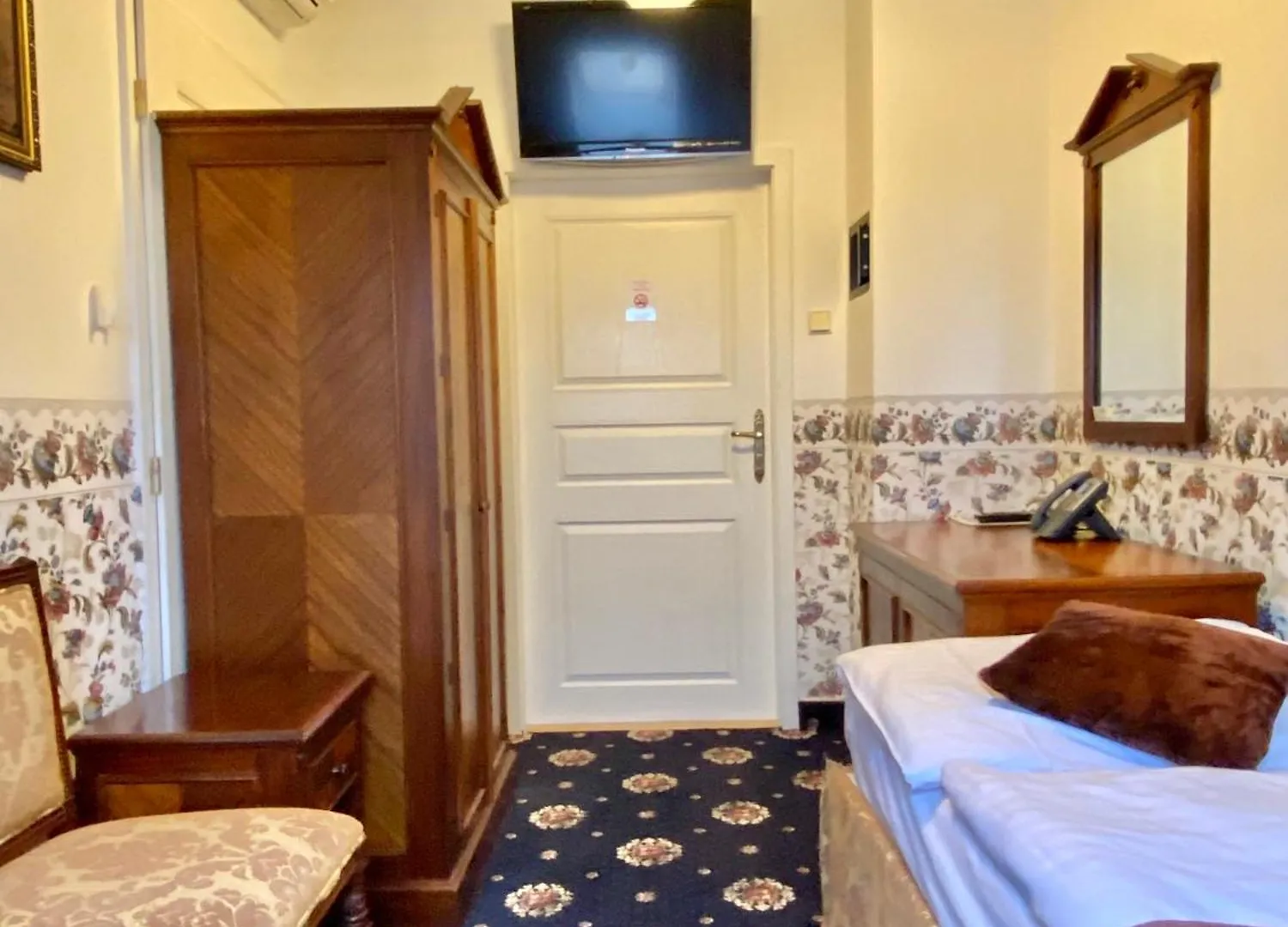 Hotel Klarinn Prague Castle 4*,  Czech Republic